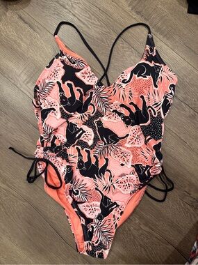 Bcbgmaxazria One-Piece Swimsuit in Coral and Black - Cat Print tropical NWOT